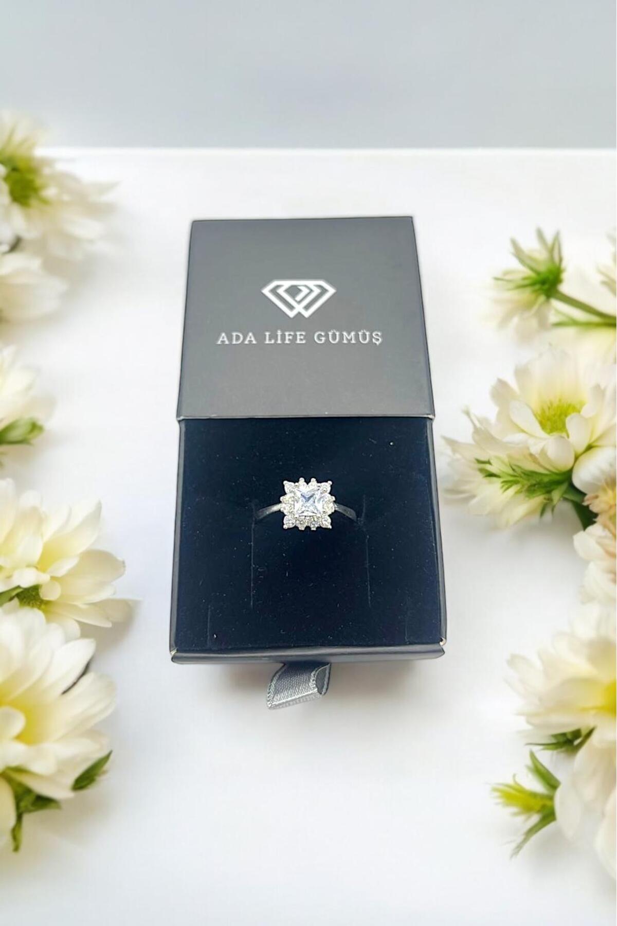 925 Ayar Gümüş Kare Ayarlanabilir Kadın Yüzük (ÖZEL KUTULU)