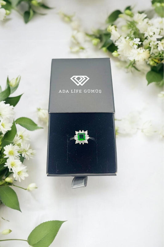 925 Ayar Gümüş Kare Ayarlanabilir Kadın Yüzük (ÖZEL KUTULU)