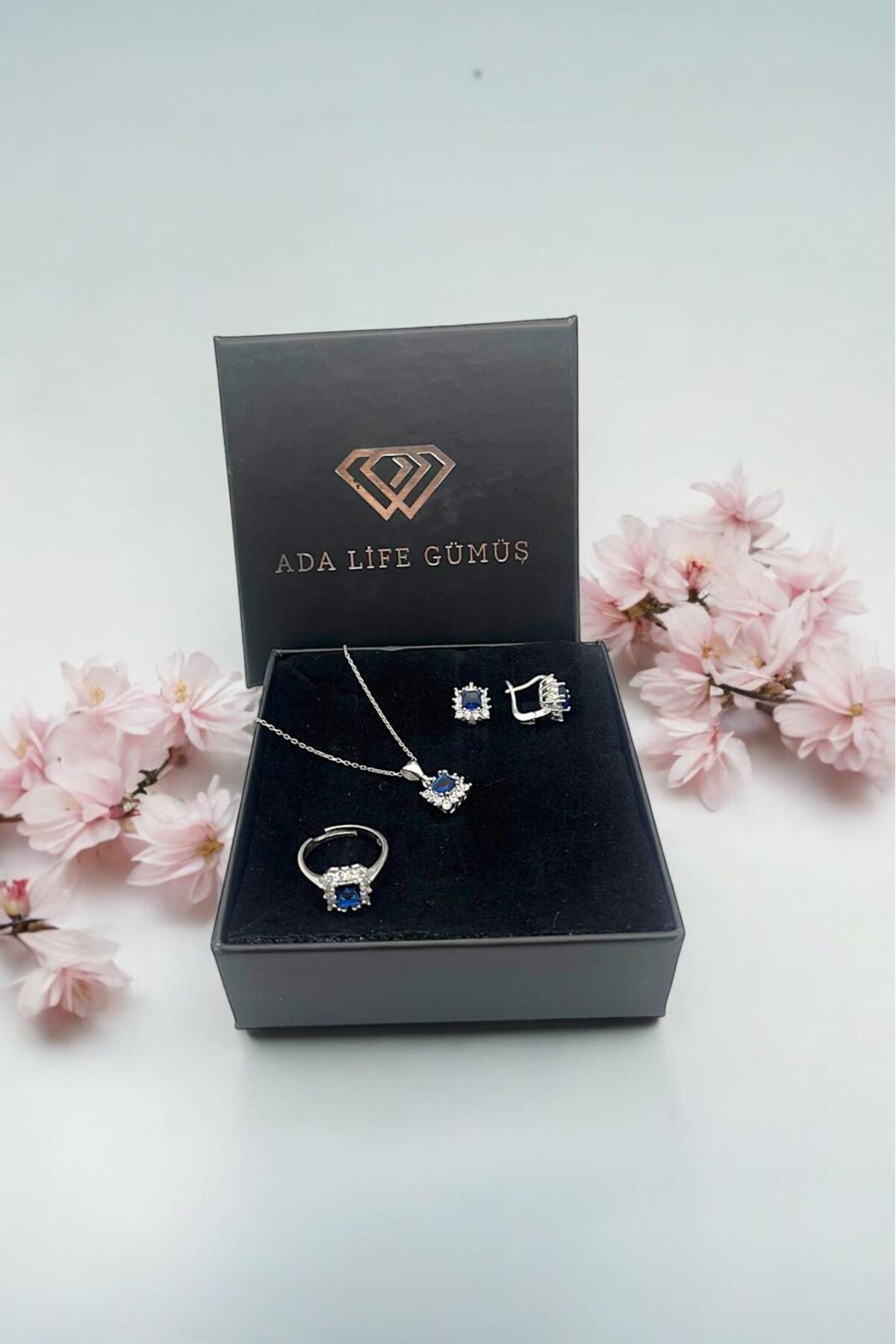 925 Ayar Gümüş Kare Model 3 Lü Set Kolye Küpe Yüzük (ÖZEL KUTULU)