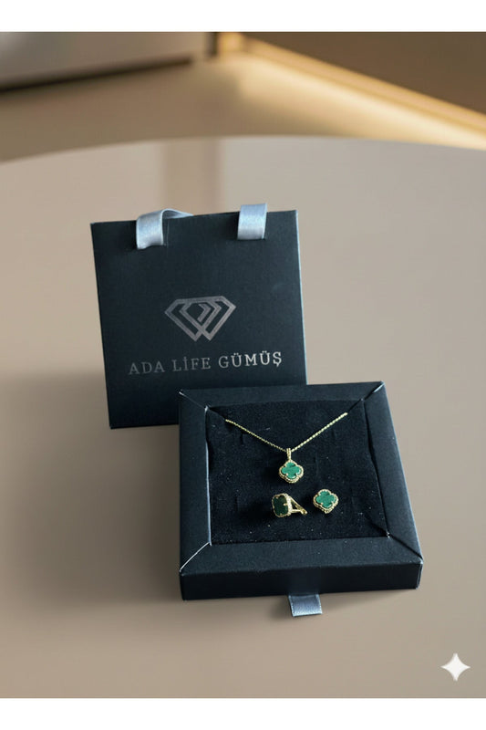 (ÇANTALI KUTULU)925 Ayar Gümüş YEŞİL Taşlı 2 li Yonca Set GOLD