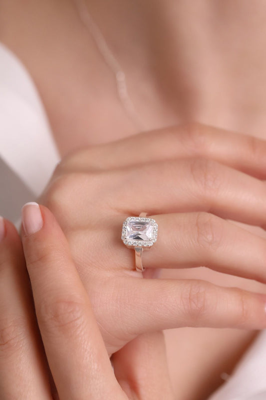 925 Ayar Gümüş Tek Taşlı Rodyum Kadın Baget Gümüş Yüzük(Ayarlanabilir)