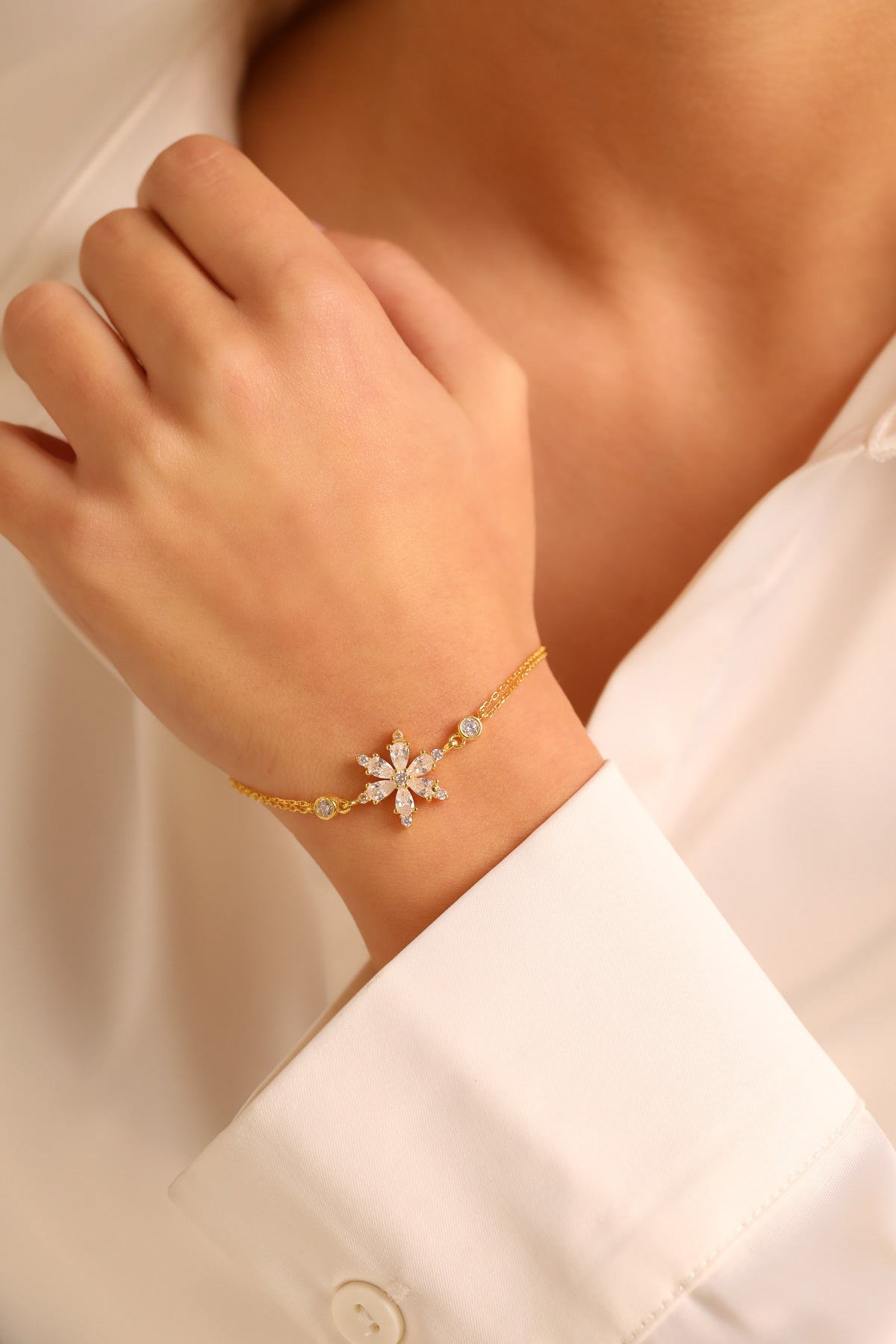 (ÇANTALI KUTULU) 925 Ayar Gümüş Lotus Beyaz Taşlı Çiçeği Kadın Bileklik - 3