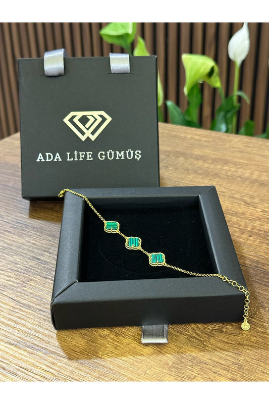 (Çantalı KUTU) 925 Ayar Gümüş 18 ayar Gold Kaplama 3 sıra Yeşil Taşlı Yonca Bileklik